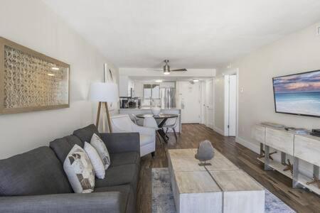 The Scallop By Brightwild-Beachfront Condo Destin Ngoại thất bức ảnh