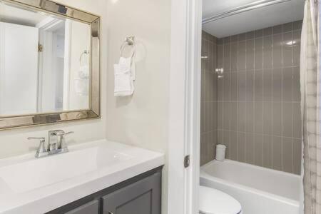 The Scallop By Brightwild-Beachfront Condo Destin Ngoại thất bức ảnh
